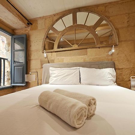 Travelers Stay Биргу Екстериор снимка